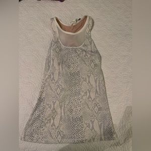 Lululemon white and grey snakeskin top size 4